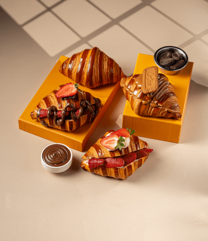 Çilekli - Çikolatalı Kruvasan