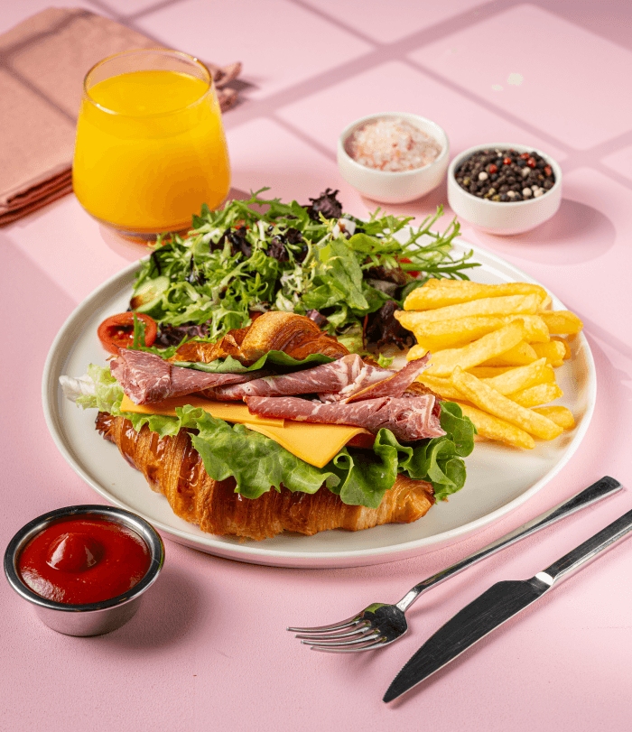 Kaburga Fümeli Özel Kruvasan