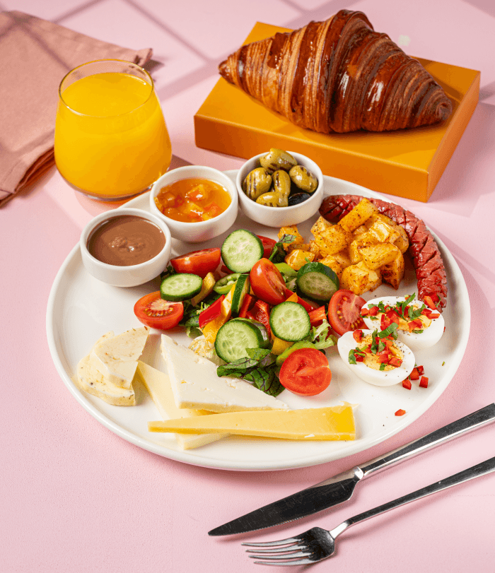 Kahvaltı Tabağı - Kruvasan