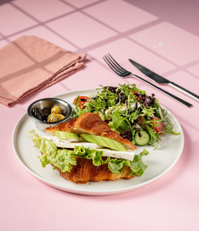 Klasik Kruvasan Sandviç 